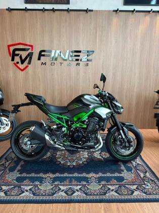 KAWASAKI Z900 KAWASAKI Z900